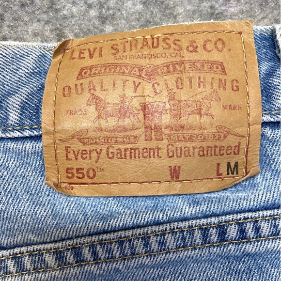 Vintage Levis 550 Relaxed Fit Tapered Leg Light Wash Jeans Womens 12 MIS M 30x30 - Picture 5 of 14